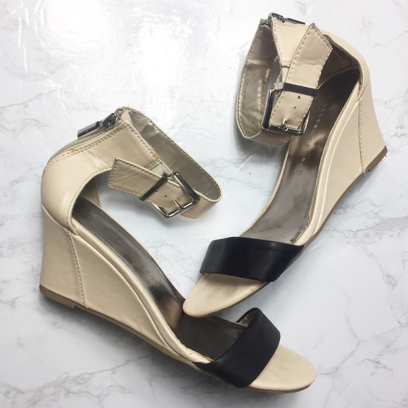 Lauren Conrad Cream Black Open Toe Ankle Wedges - Picture 3 of 7